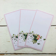 Load image into Gallery viewer, Envelope for a Gift of Money Fujico Hashimoto Roses and Hebiichigo | nsf-017