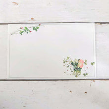 Load image into Gallery viewer, Stationery Paper Pad Fujico Hashimoto Series Rose and Potentilla Hebiichigo | pd-146