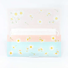 Load image into Gallery viewer, Antibacterial Mask Case Daisy | cf-105
