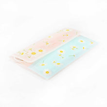Load image into Gallery viewer, Antibacterial Mask Case Daisy | cf-105
